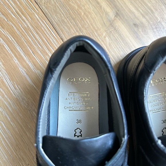 Kids Black Shoes with Velcro - Picture 4 of 7